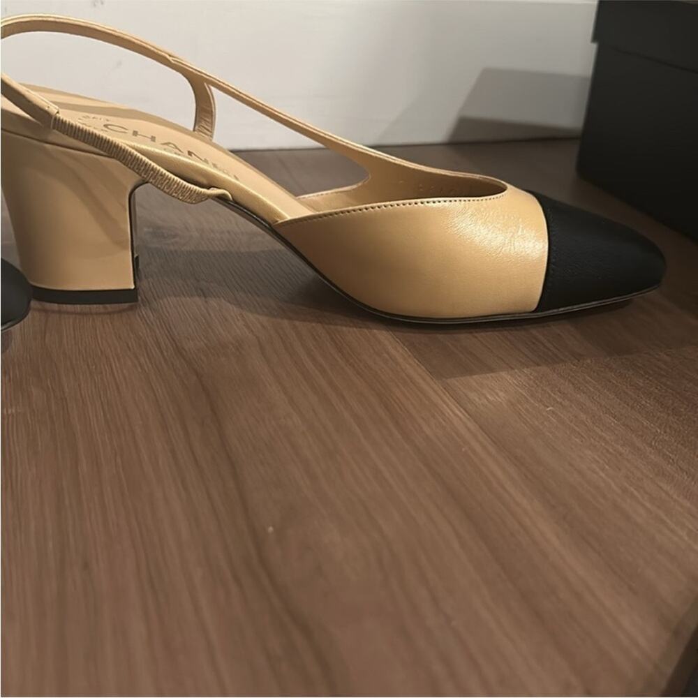 CHANEL Slingback cap toe heels shoes pumps 38.5 - Picture 12 of 14